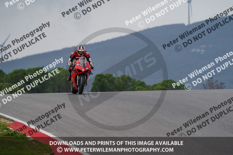 motorbikes;no limits;peter wileman photography;portimao;portugal;trackday digital images